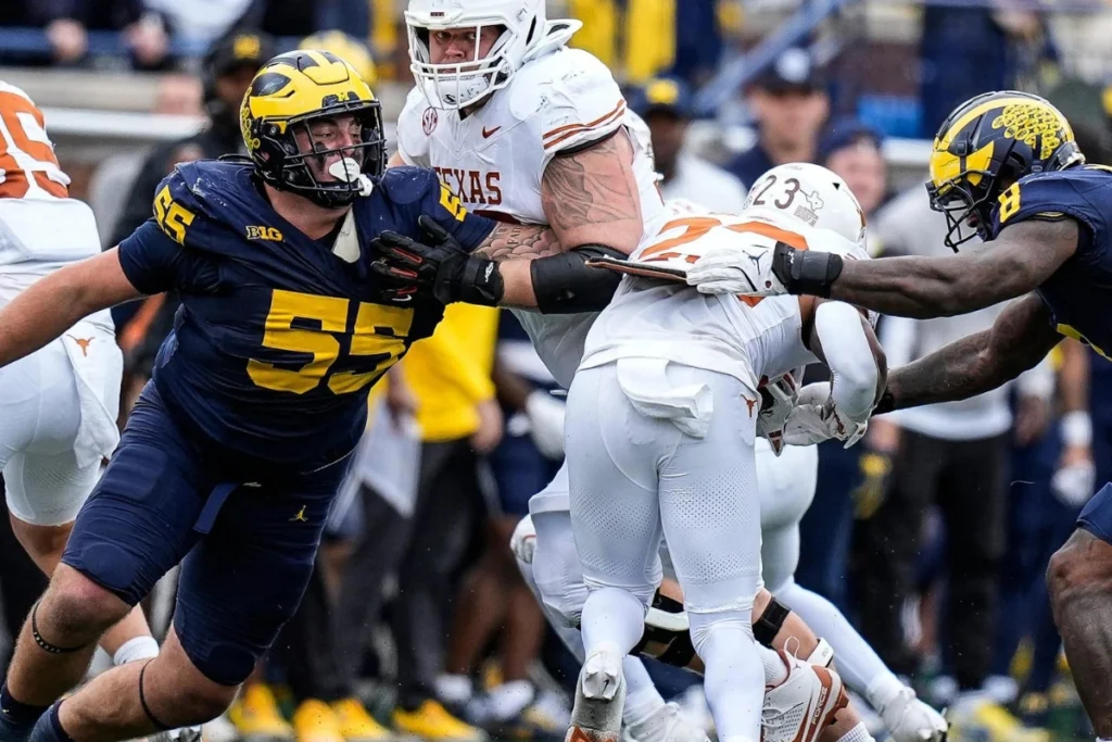 Mason Graham and Derrick Moore, pictured here, struggled to keep up with the Texas offensive line.